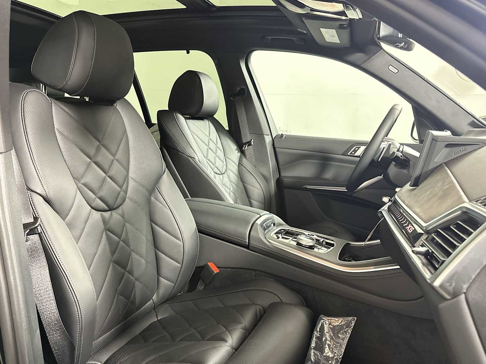 New 2026 BMW X5 xDrive50e w/ Executive Package image 21