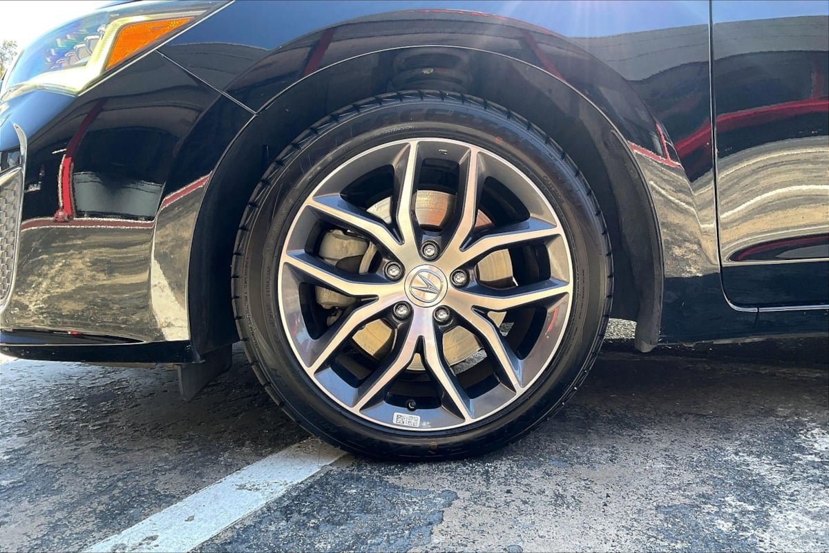 Used 2019 Acura ILX FWD image 4