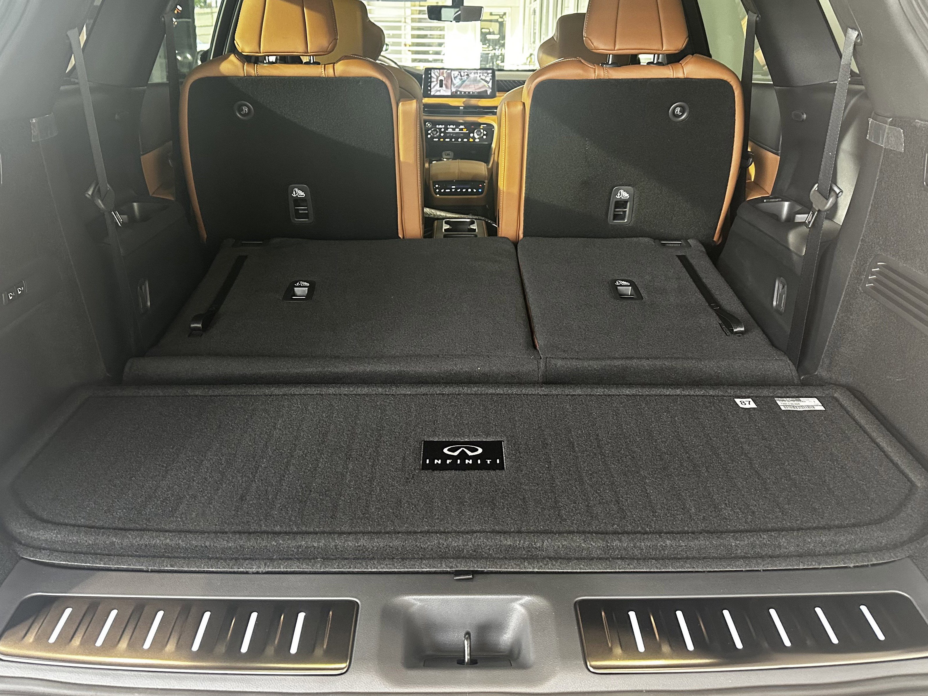 New 2026 INFINITI QX60 Autograph w/ Dark Cargo Package image 6