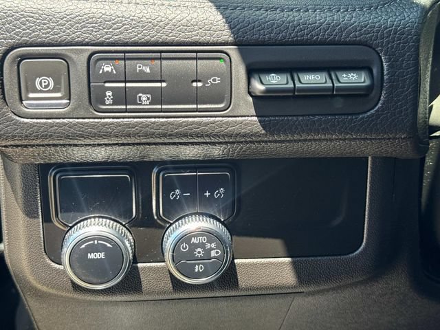 Used 2022 GMC Yukon Denali RWD image 27