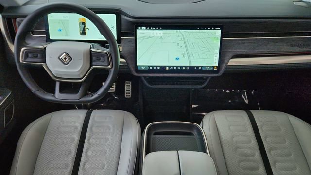 Used 2024 Rivian R1S Adventure image 40
