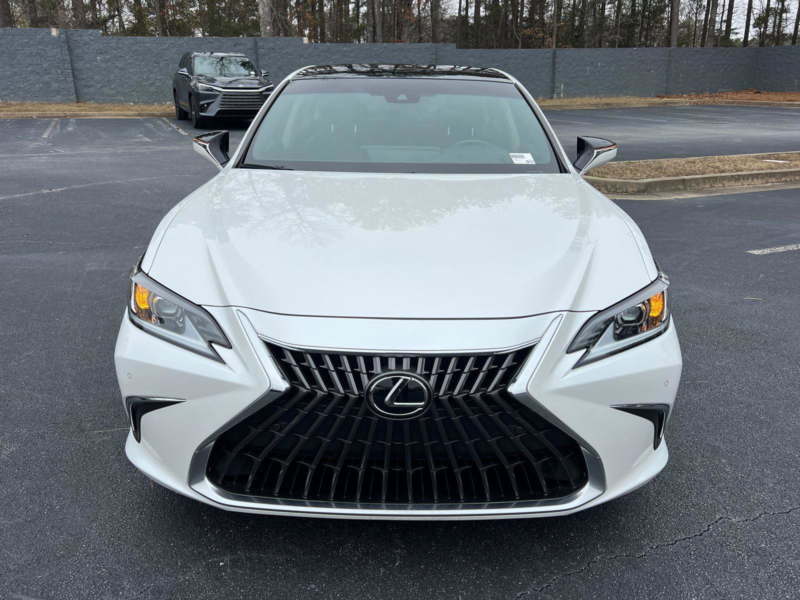 Used 2024 Lexus ES 350 w/ Technology Package image 3
