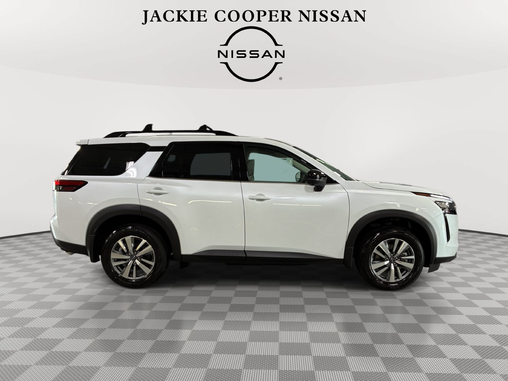 New 2026 Nissan Pathfinder SL FWD image 4
