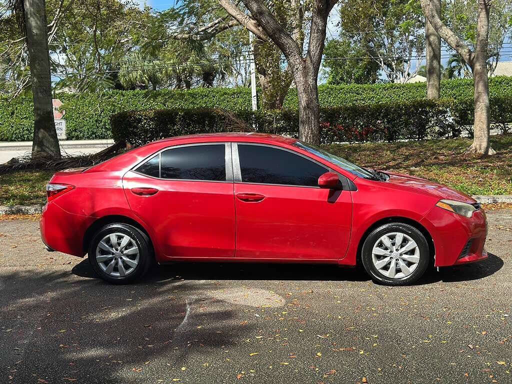Used 2015 Toyota Corolla LE FWD image 6