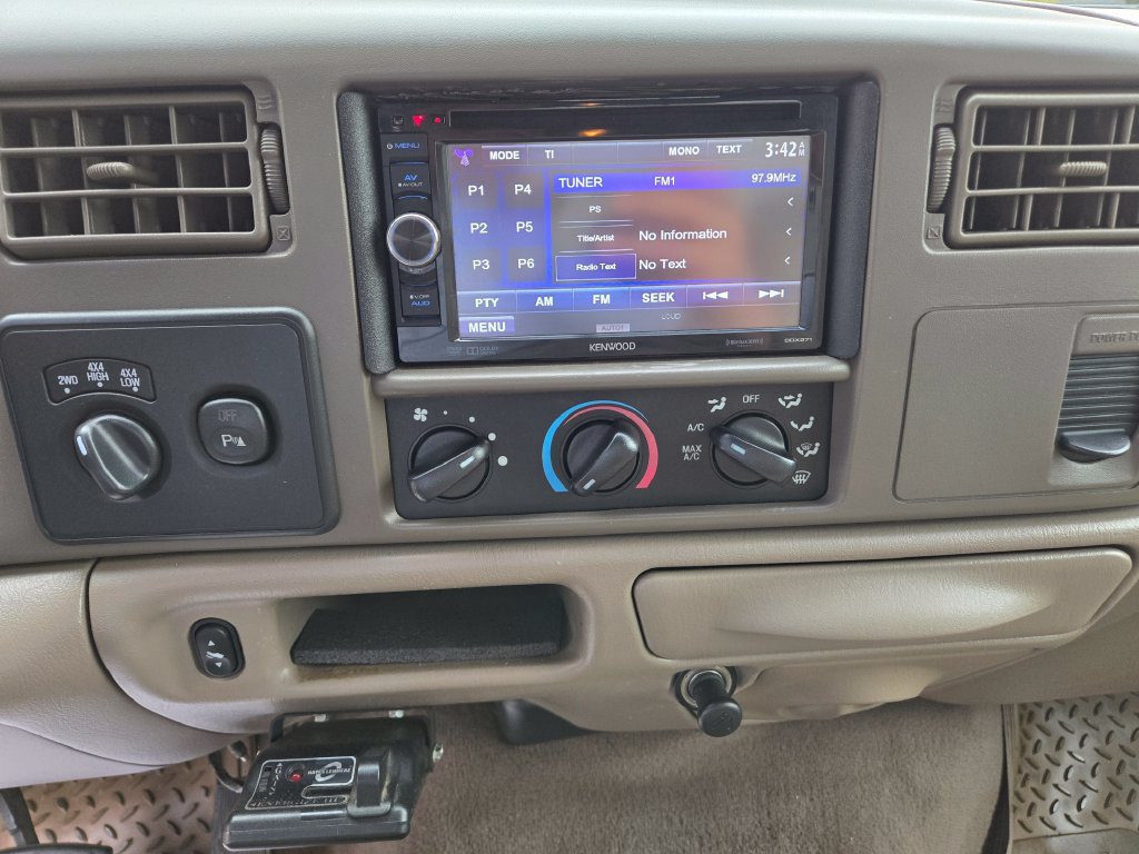 Used 2004 Ford F350 Lariat AWD/4WD image 20