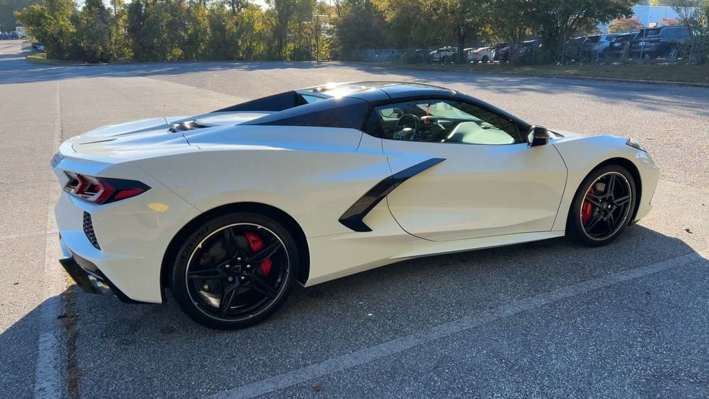 Used 2024 Chevrolet Corvette Stingray Premium Conv w/ Stealth Interior Trim Package image 3