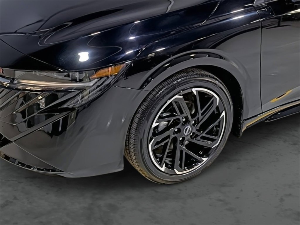 New 2026 Nissan Sentra SR w/ SR Premium Package FWD image 7