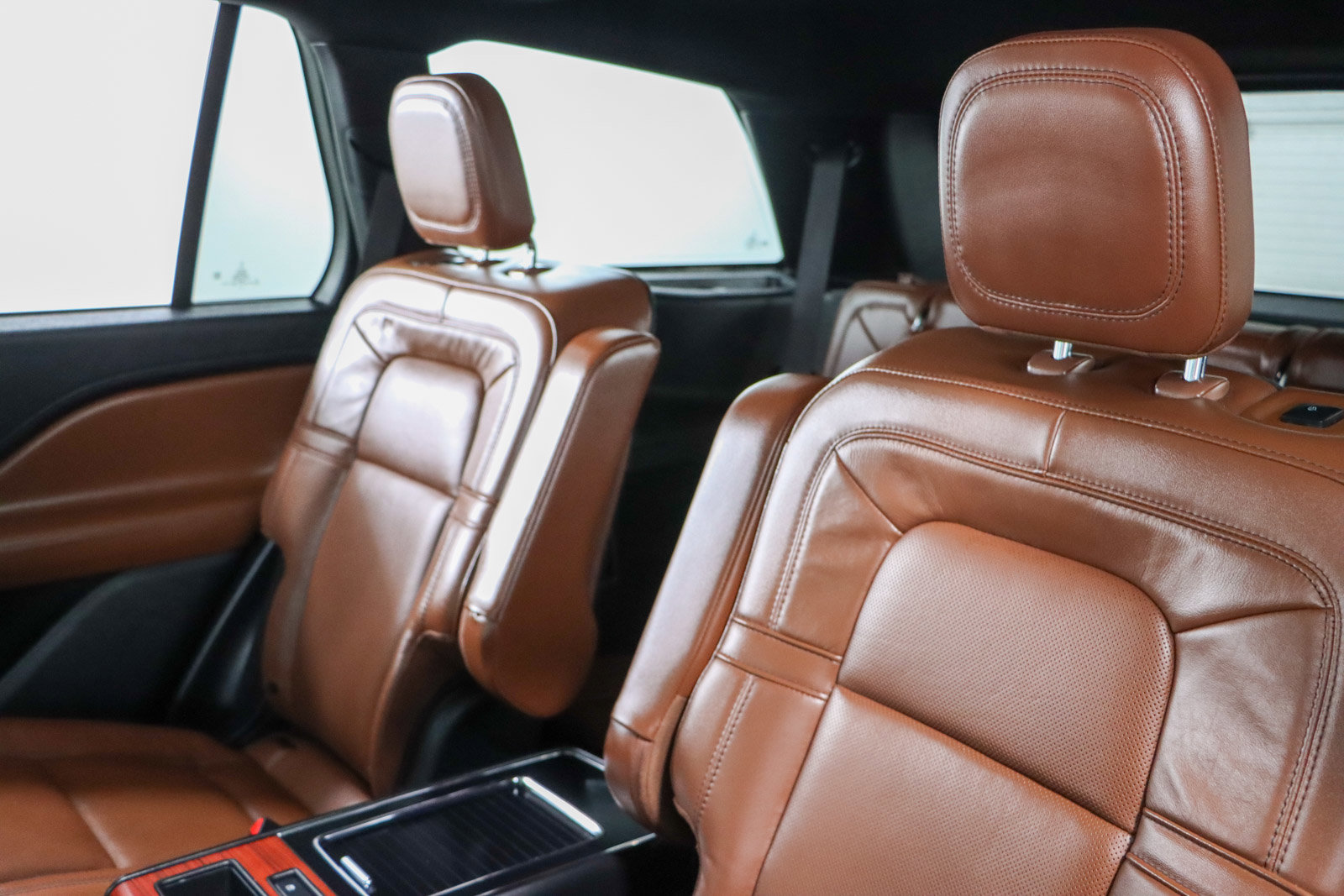 Used 2023 Lincoln Aviator Reserve w/ Equipment Group 201A image 25