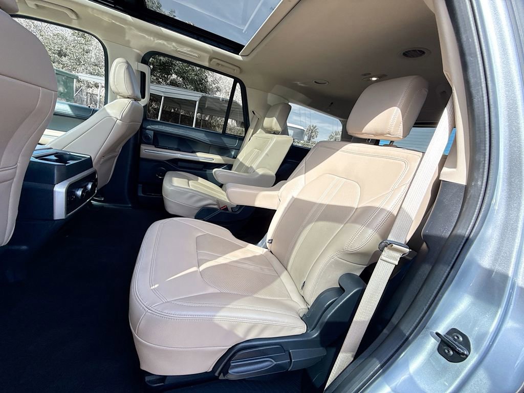 Used 2023 Ford Expedition Limited AWD/4WD image 27