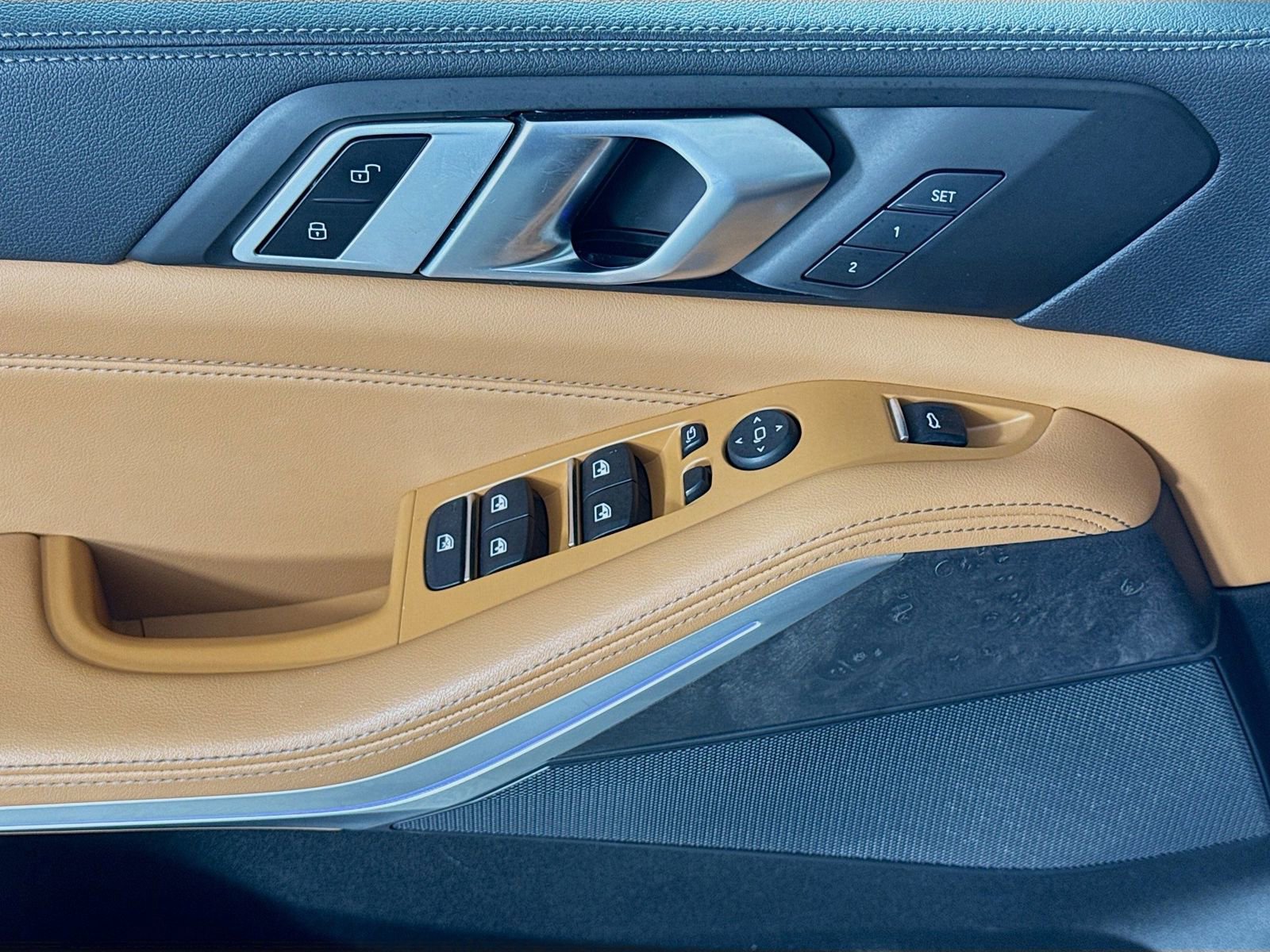 Used 2023 BMW X5 xDrive40i w/ Premium Package image 11