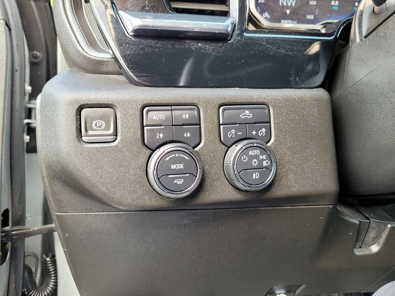 Used 2024 Chevrolet Silverado 1500 RST w/ Z71 Off-Road Package image 24