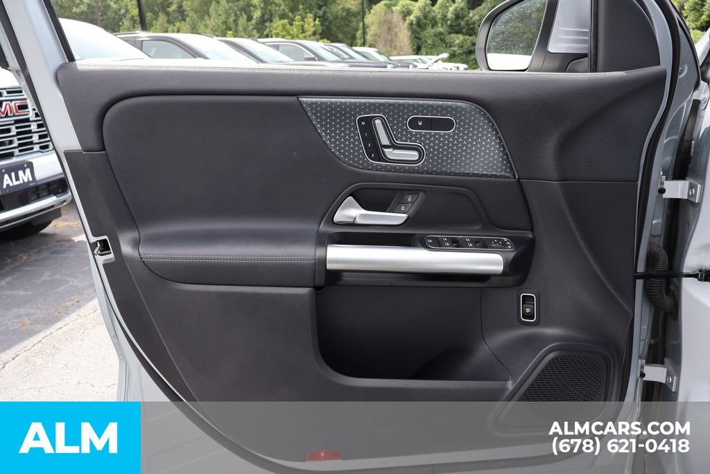 Used 2025 Mercedes-Benz GLA 250 image 11