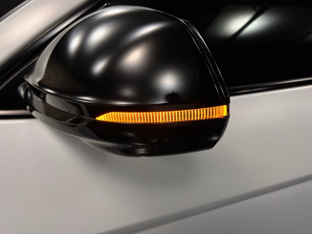 Used 2019 Lamborghini Urus image 33