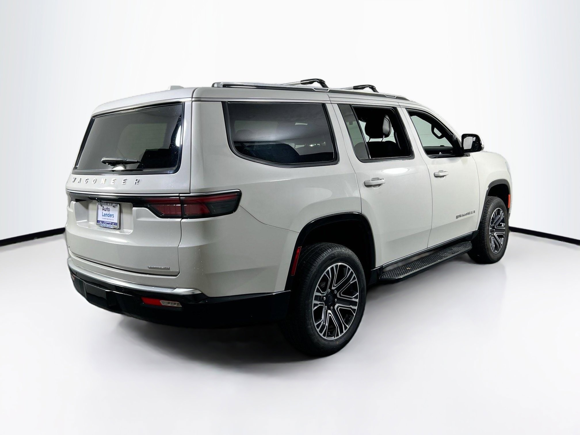 Used 2022 Jeep Wagoneer Series III AWD/4WD image 5