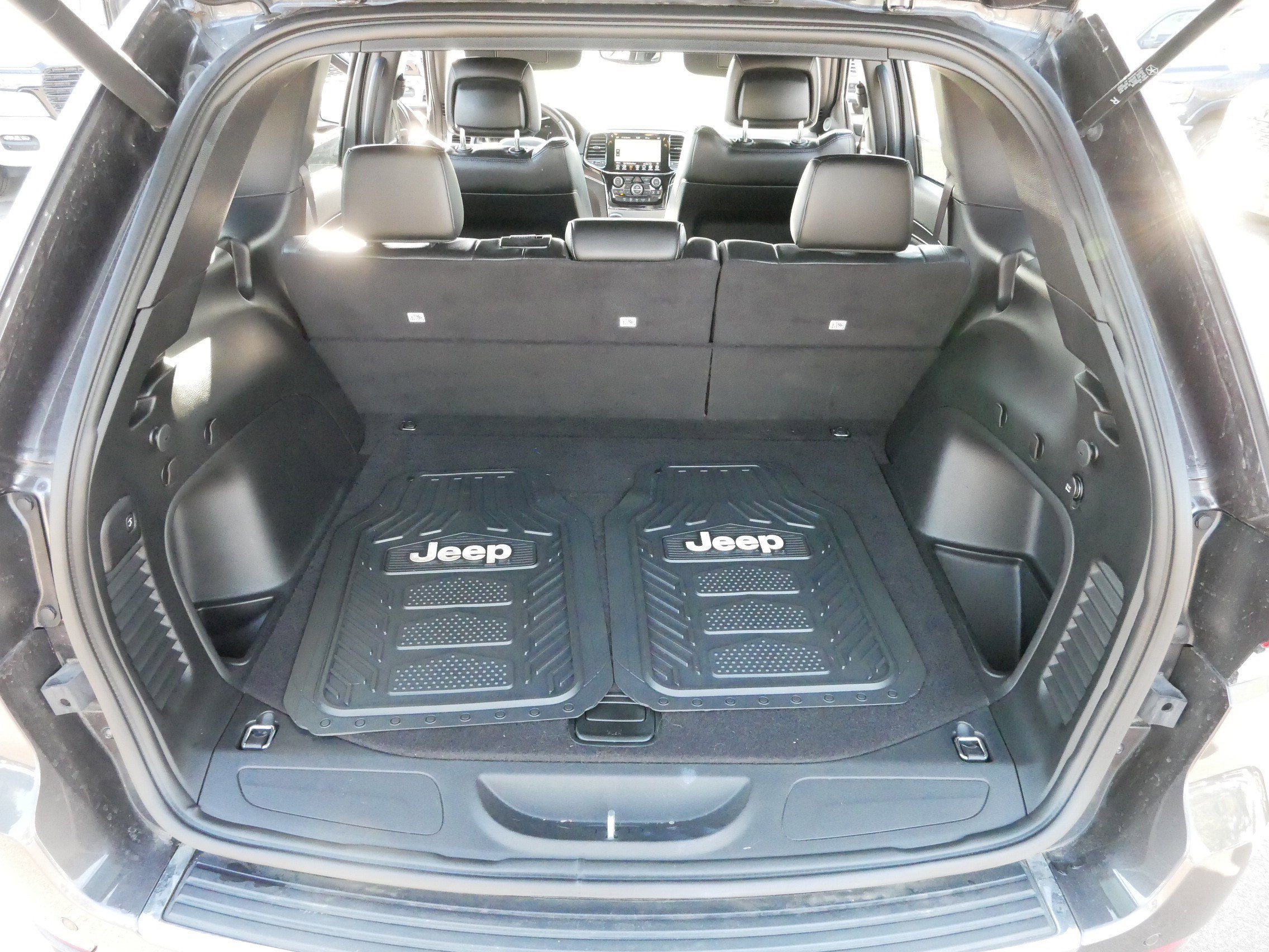 Used 2021 Jeep Grand Cherokee Limited image 18