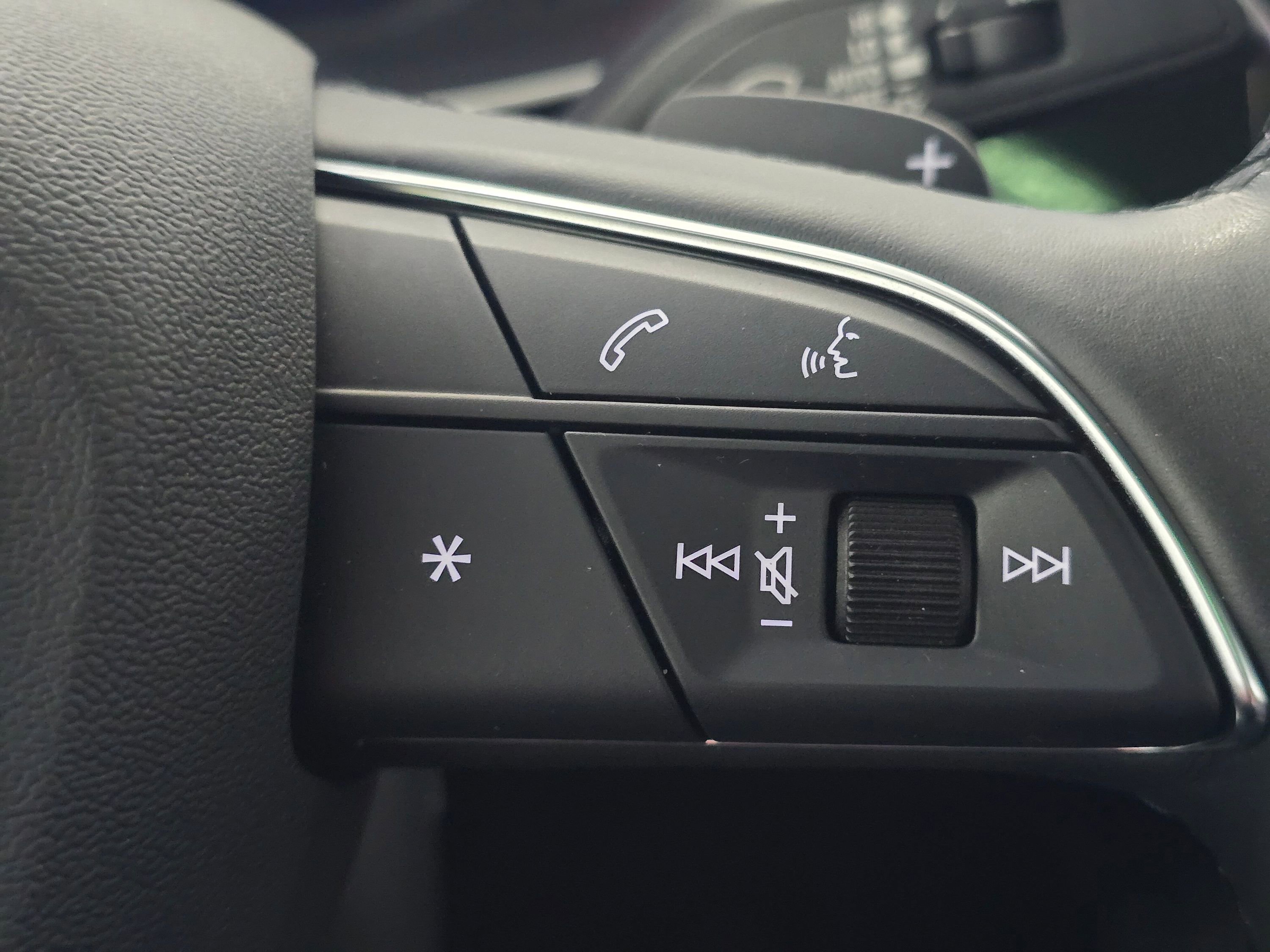 Used 2024 Audi Q3 2.0T Premium w/ Convenience Package image 43