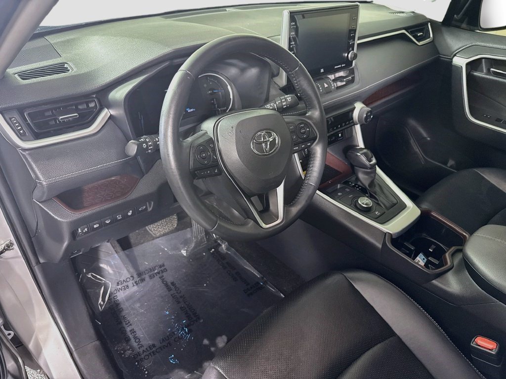 Used 2022 Toyota RAV4 Limited AWD/4WD image 22