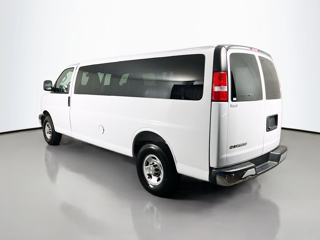 Used 2025 Chevrolet Express 3500 LT w/ LT Preferred Equipment Group RWD image 7