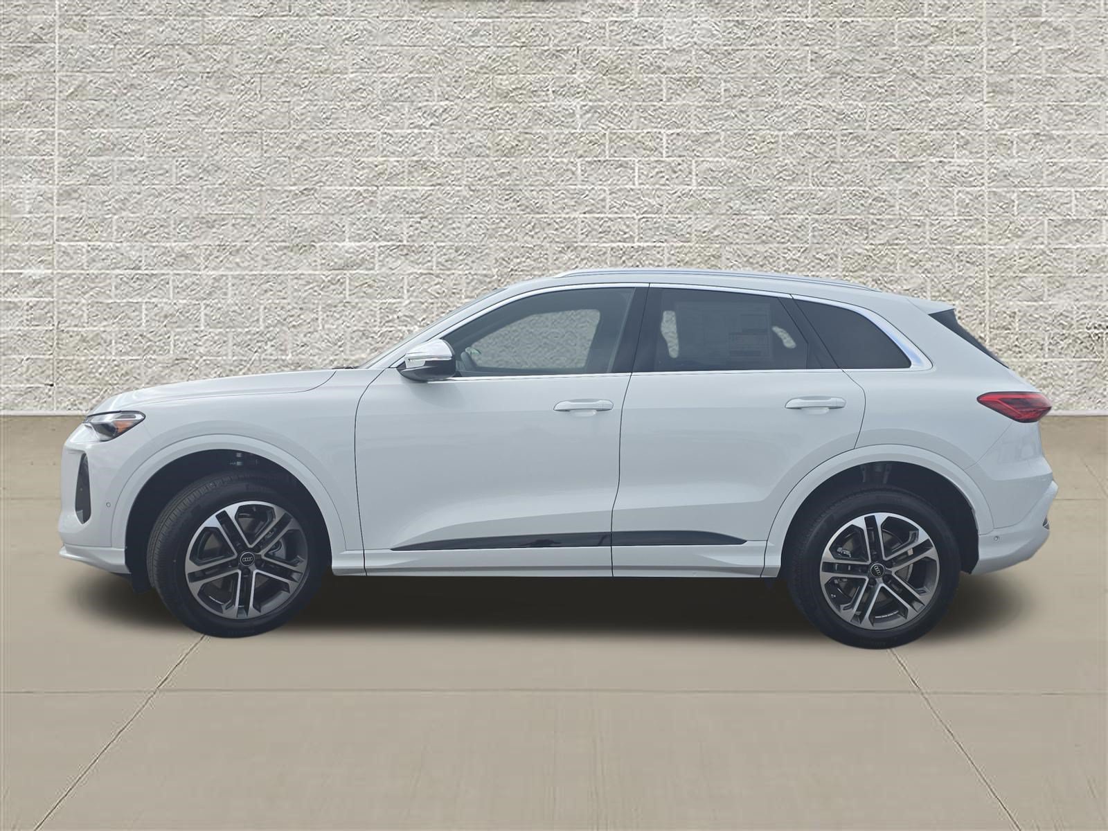 New 2026 Audi Q5 Premium AWD/4WD image 4