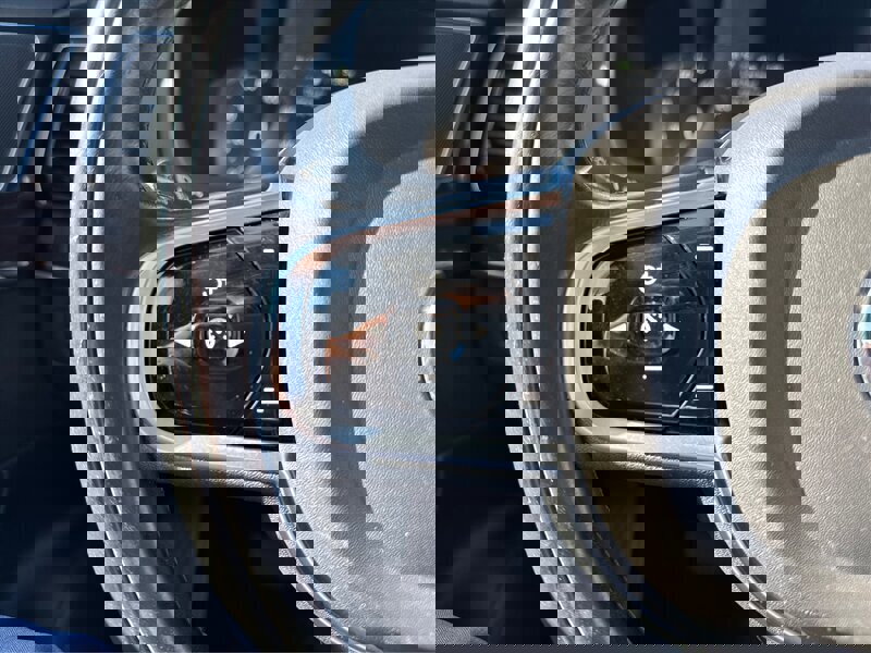 Used 2016 Volvo XC90 T6 Momentum w/ Momentum Plus Package image 86