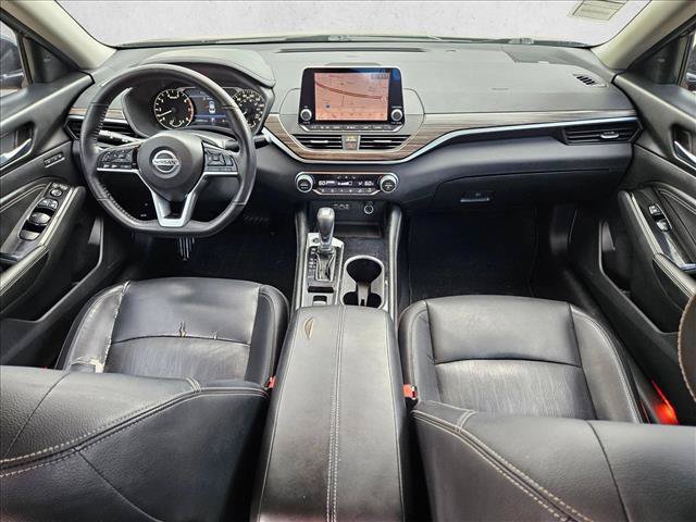 Used 2020 Nissan Altima 2.0 Platinum FWD image 20