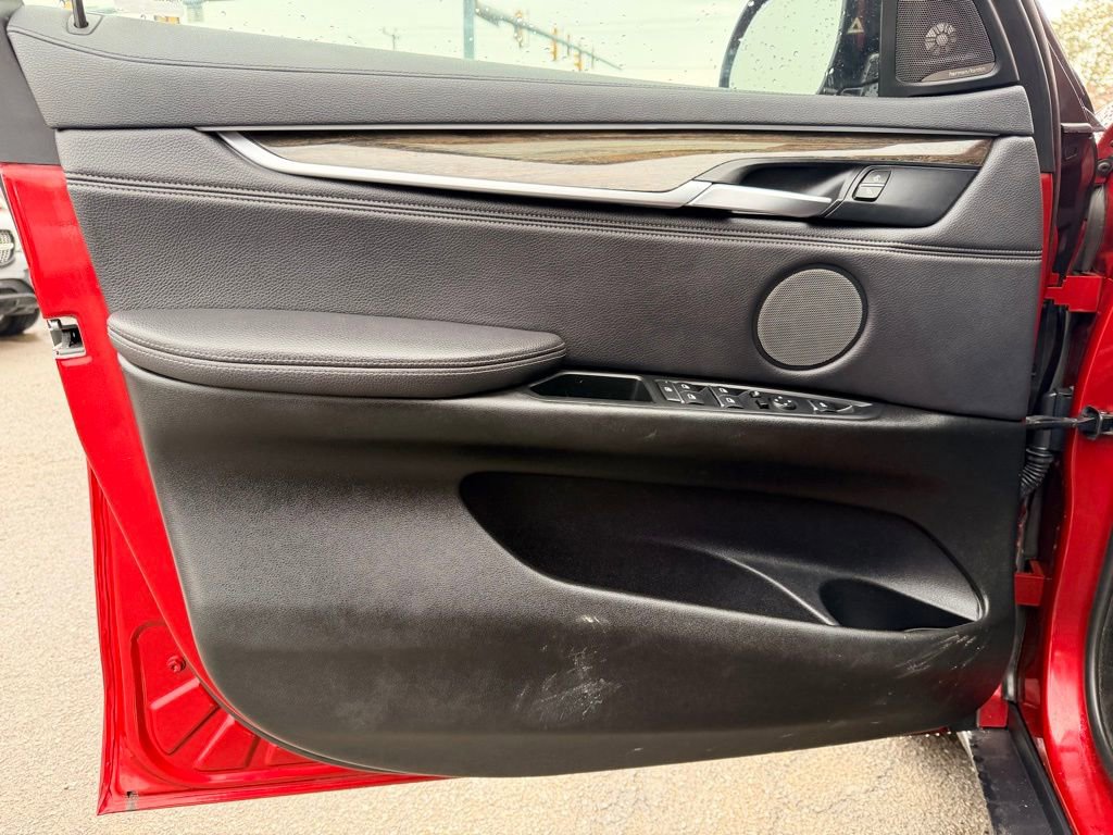 Used 2018 BMW X6 sDrive35i RWD image 15