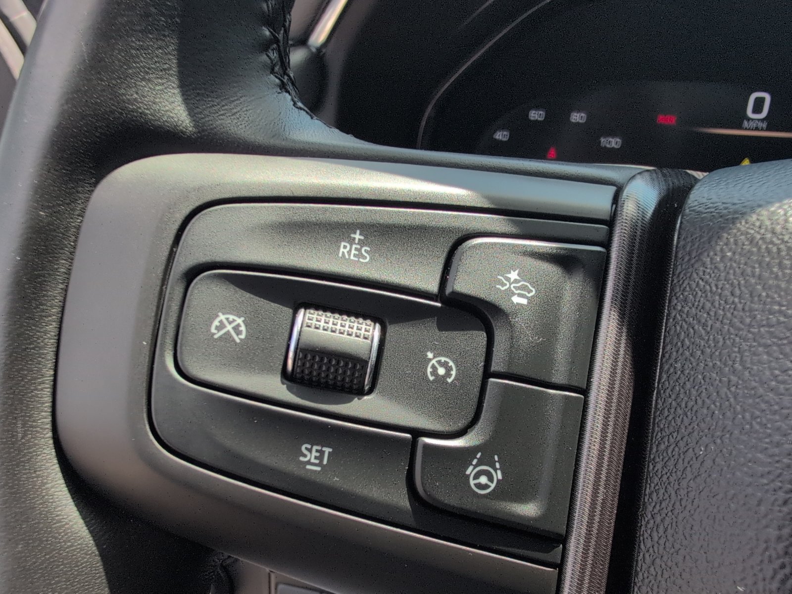 Used 2023 GMC Yukon Denali Ultimate AWD/4WD image 31