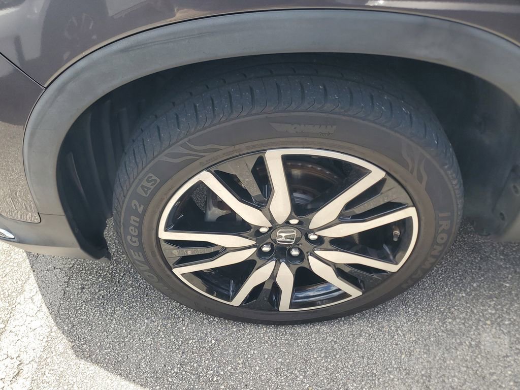 Used 2022 Honda Pilot Touring image 3