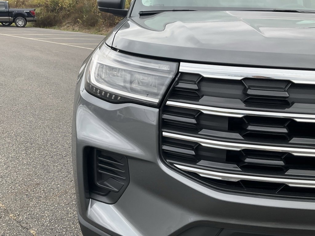 New 2026 Ford Explorer Active image 2