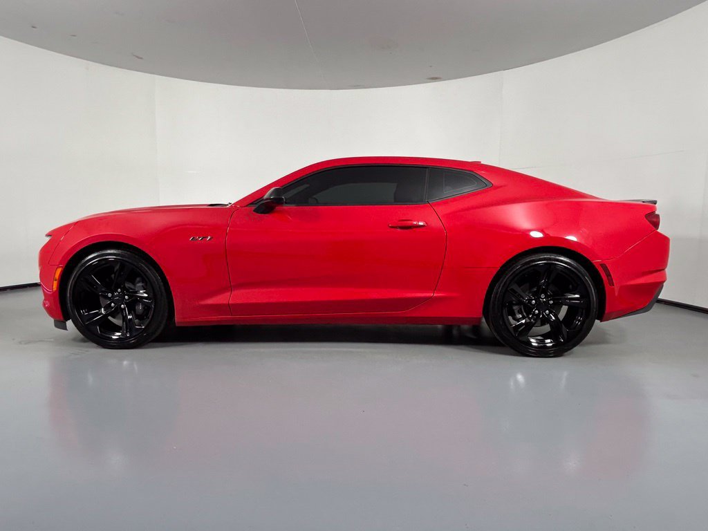 Used 2024 Chevrolet Camaro LT RWD image 5