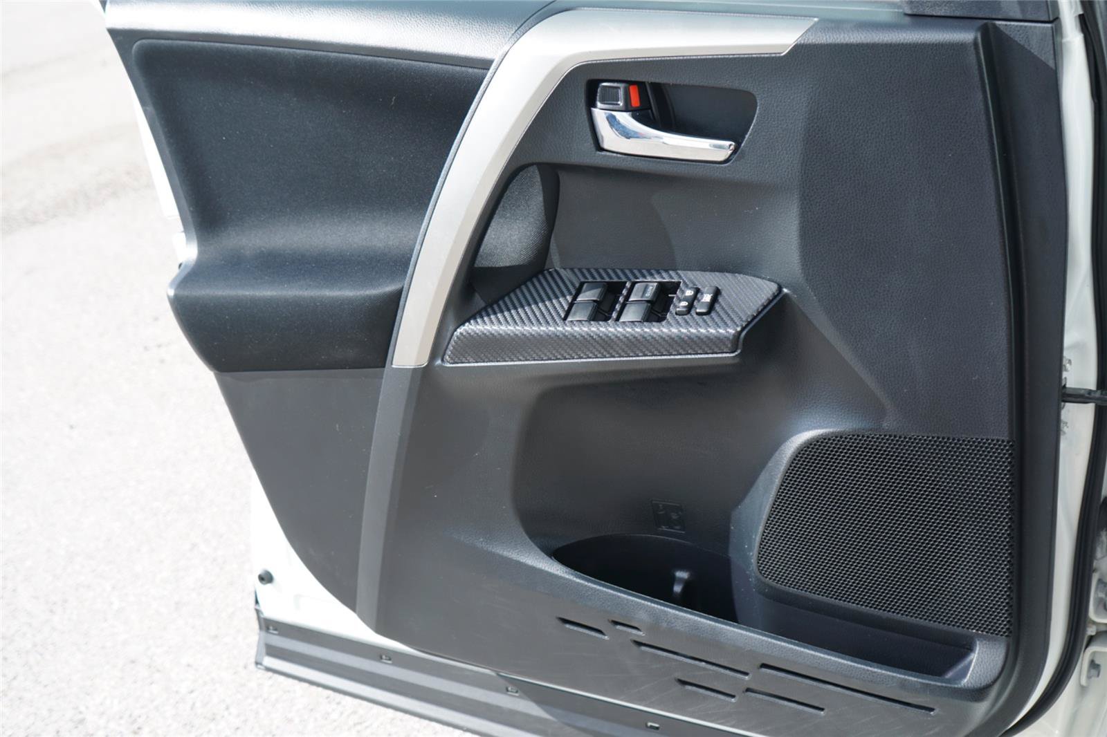 Used 2015 Toyota RAV4 XLE FWD image 18