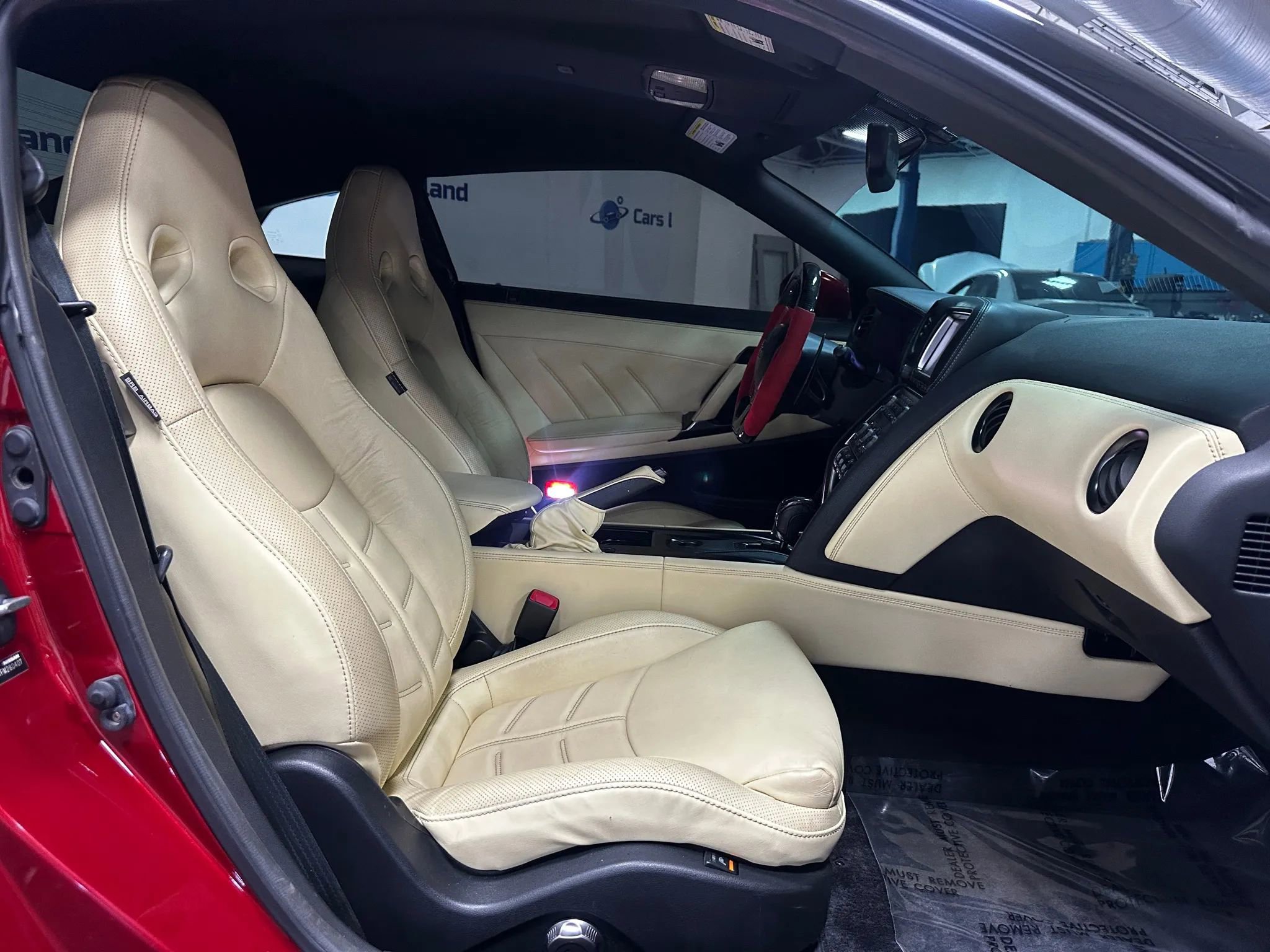 Used 2015 Nissan GT-R Premium AWD/4WD image 15