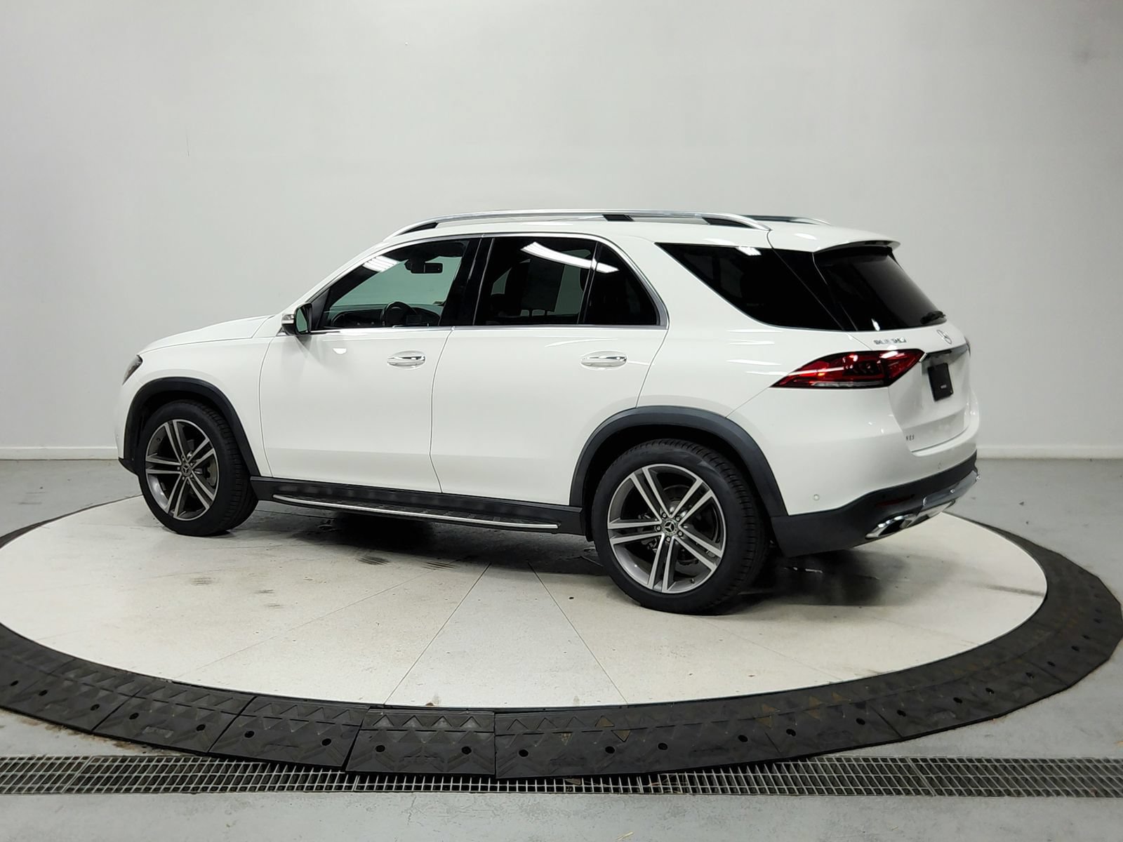 Used 2022 Mercedes-Benz GLE 350 image 6