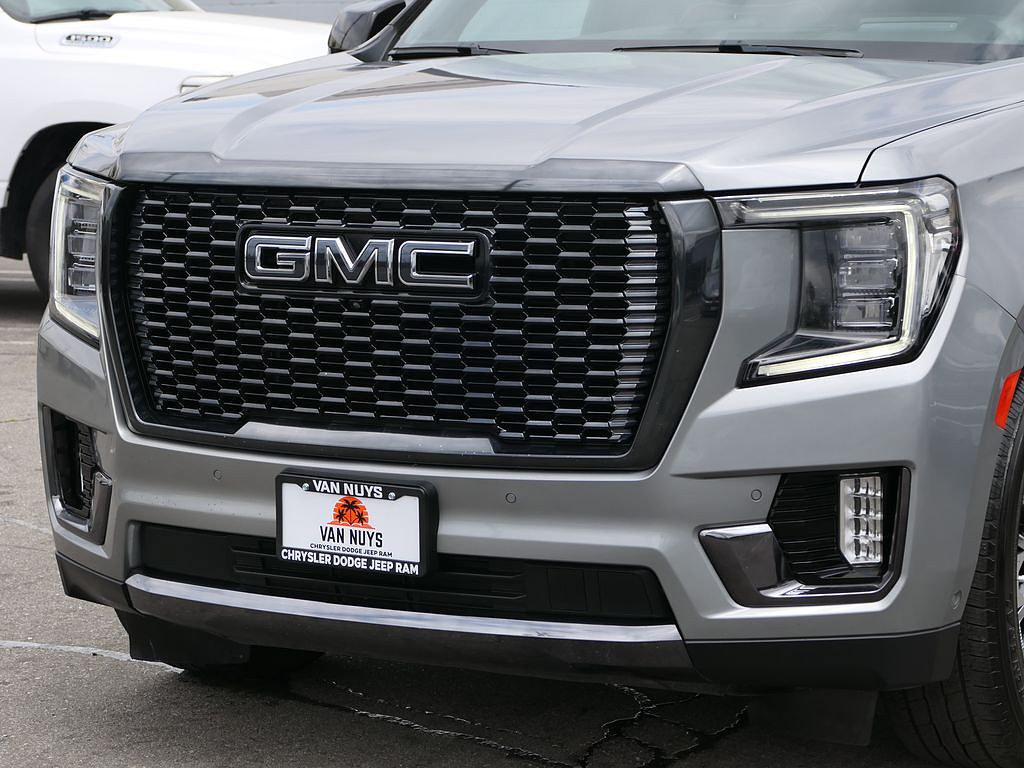 Used 2023 GMC Yukon Denali Ultimate AWD/4WD image 7