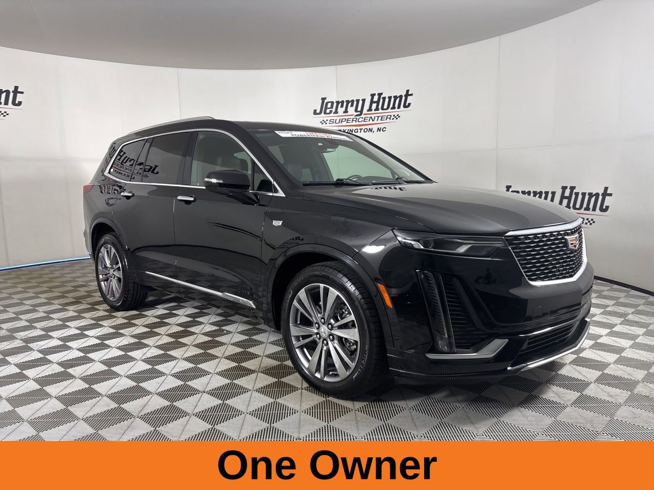 Used 2025 Cadillac XT6 Premium Luxury image 4