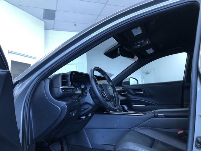 Certified 2025 Toyota Crown XLE AWD/4WD image 10