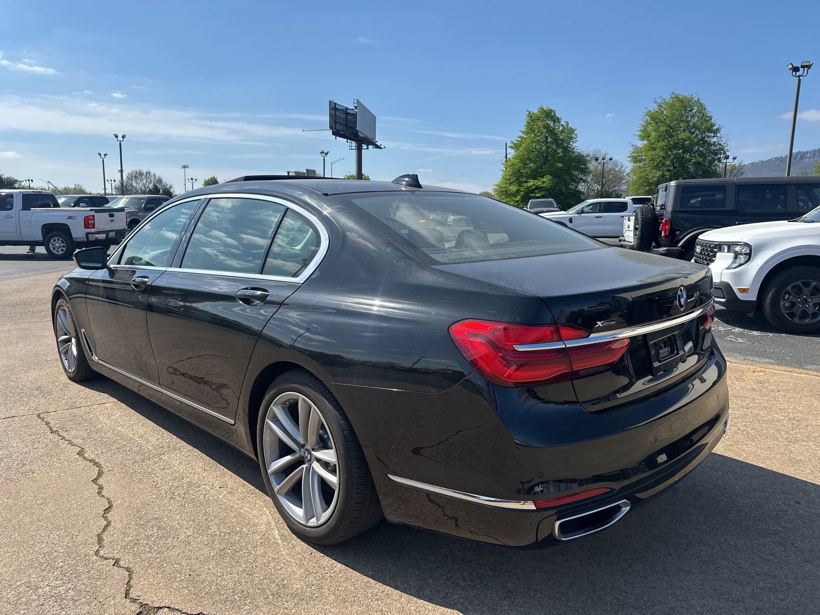 Used 2018 BMW 750i xDrive image 4