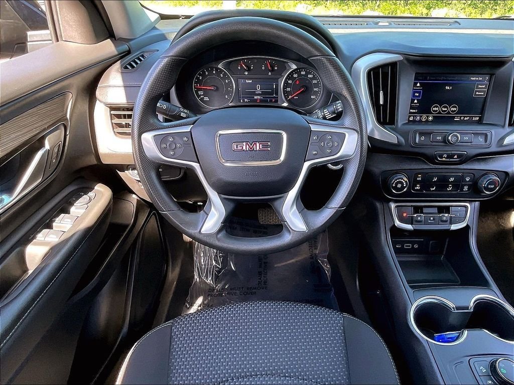 Used 2024 GMC Terrain SLE AWD/4WD image 16