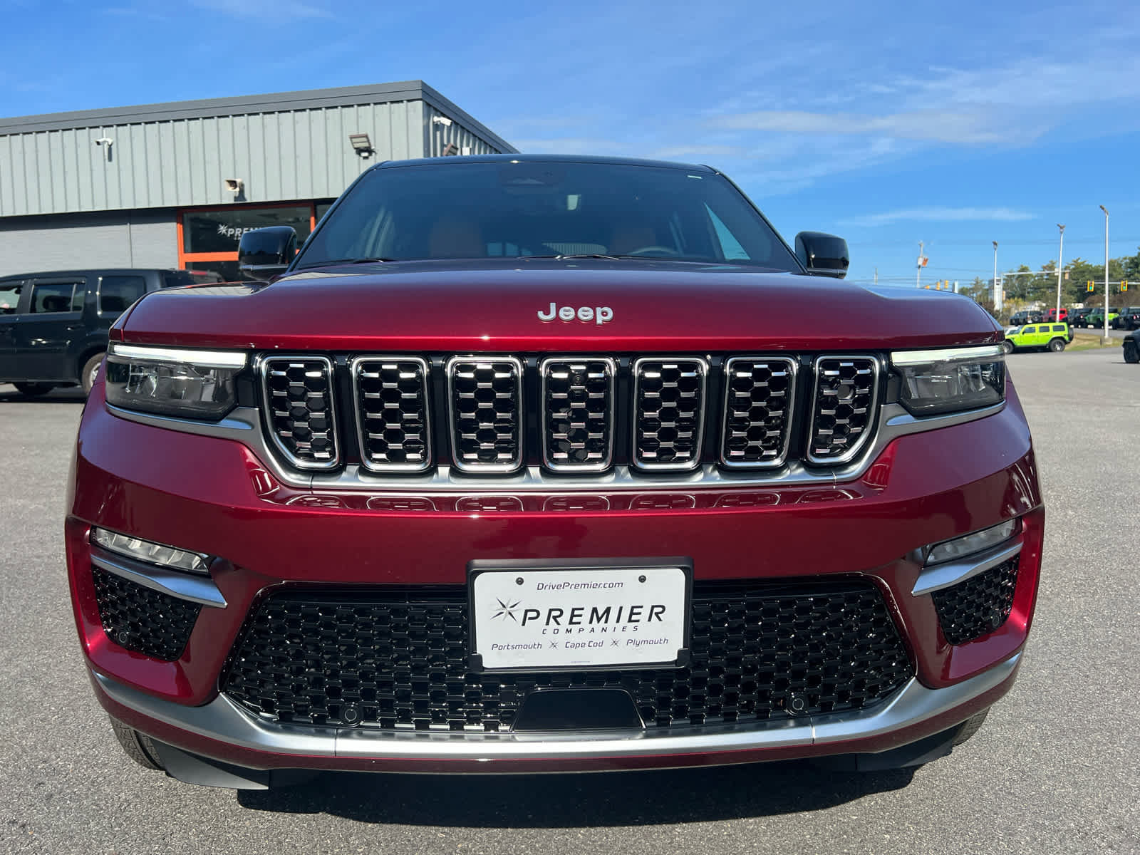 New 2025 Jeep Grand Cherokee Summit image 10