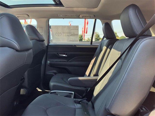 New 2026 Toyota Grand Highlander Limited image 6