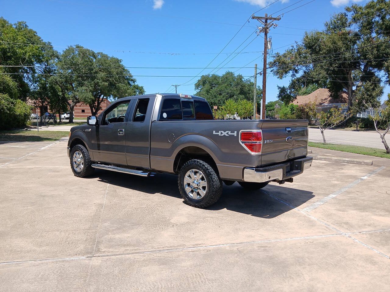 Used 2012 Ford F150 XLT w/ XLT Chrome Pkg AWD/4WD image 3