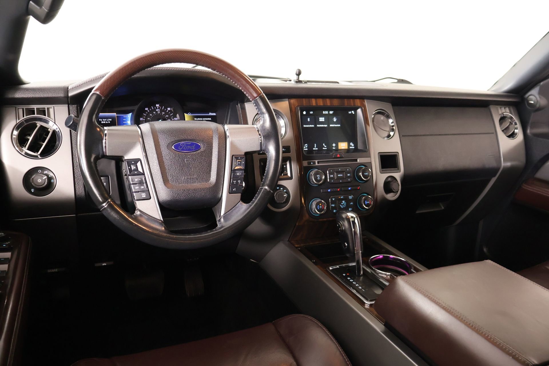 Used 2016 Ford Expedition EL Platinum AWD/4WD image 2