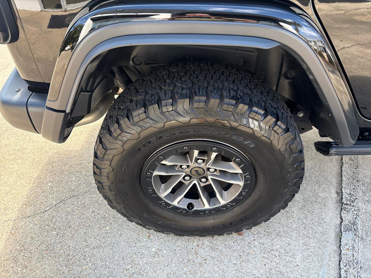 Used 2024 Jeep Wrangler Unlimited Rubicon 392 image 32