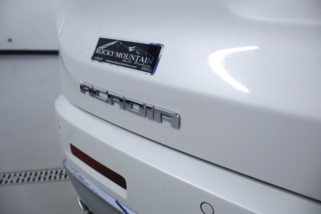 Used 2019 GMC Acadia Denali w/ Technology Package image 10