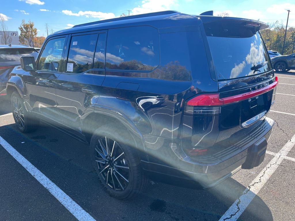 New 2025 Lexus GX 550 image 2