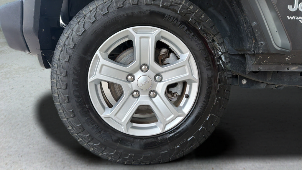 Used 2020 Jeep Wrangler Sport AWD/4WD image 23