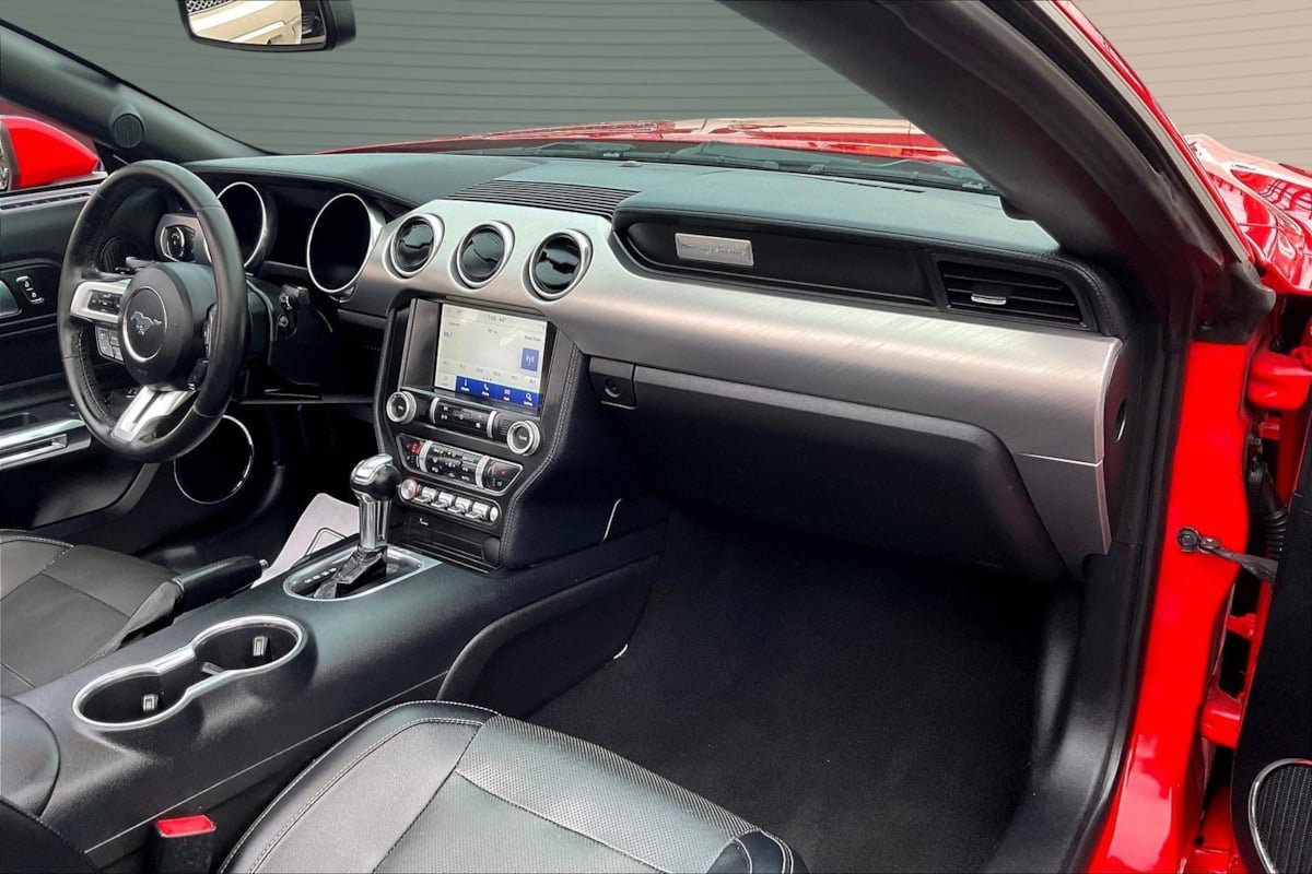 Used 2019 Ford Mustang Premium RWD image 25