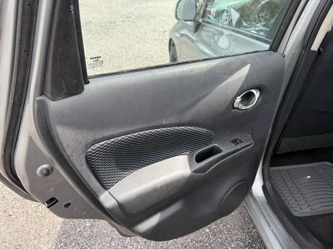 Used 2014 Nissan Versa Note SV FWD image 15