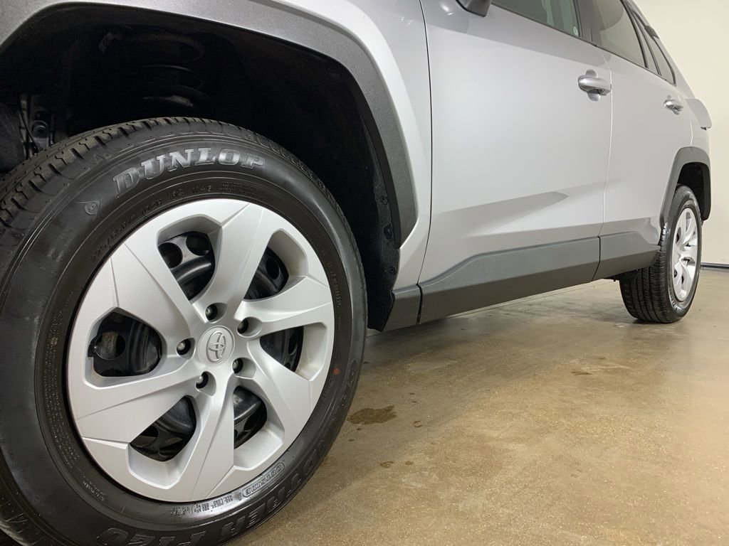 Used 2024 Toyota RAV4 LE image 2