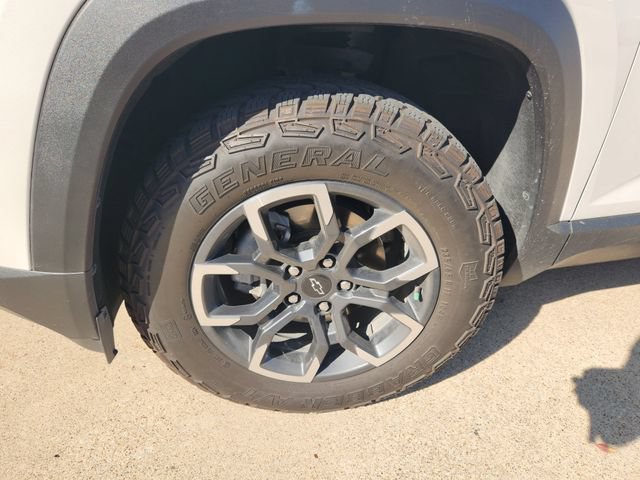 Used 2025 Chevrolet Equinox ACTIV w/ Safety and Technology Package AWD/4WD image 9